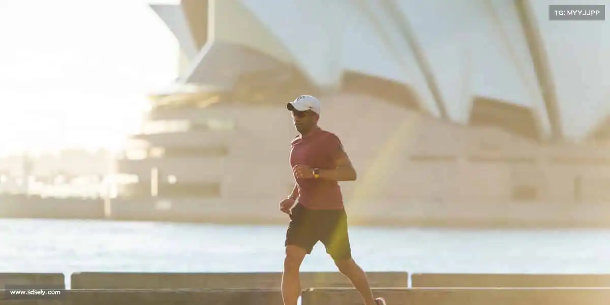 <strong>BSport体育官网</strong>每一次突破，都是对自己的最高致敬！🏋️♀️🏆